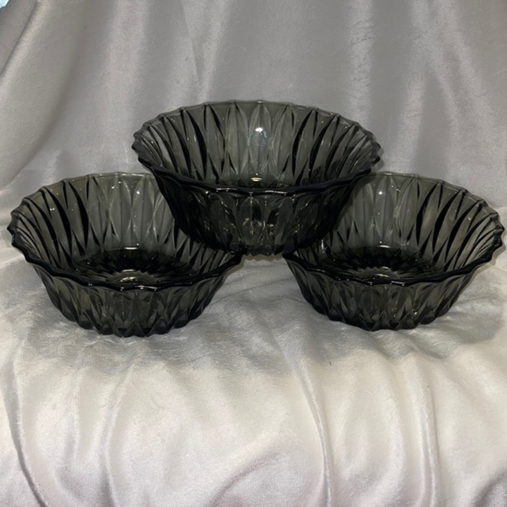 3 Vintage bowls